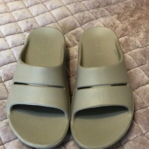 OOFOS Tan Slide Sandals